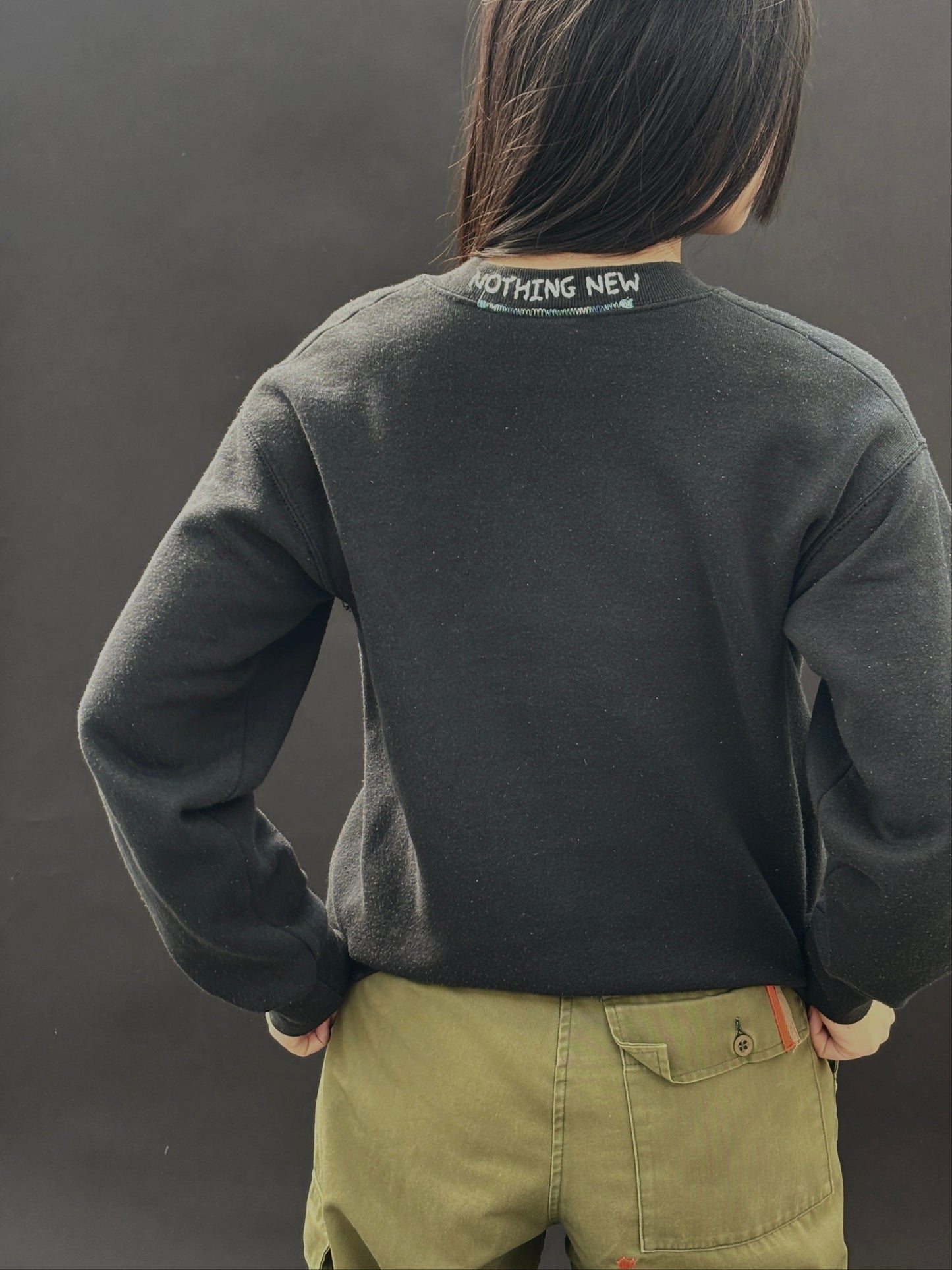 'Raytown' Black Sweatshirt