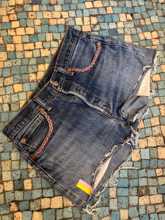 023. Zig Zag Levi's Cut Offs