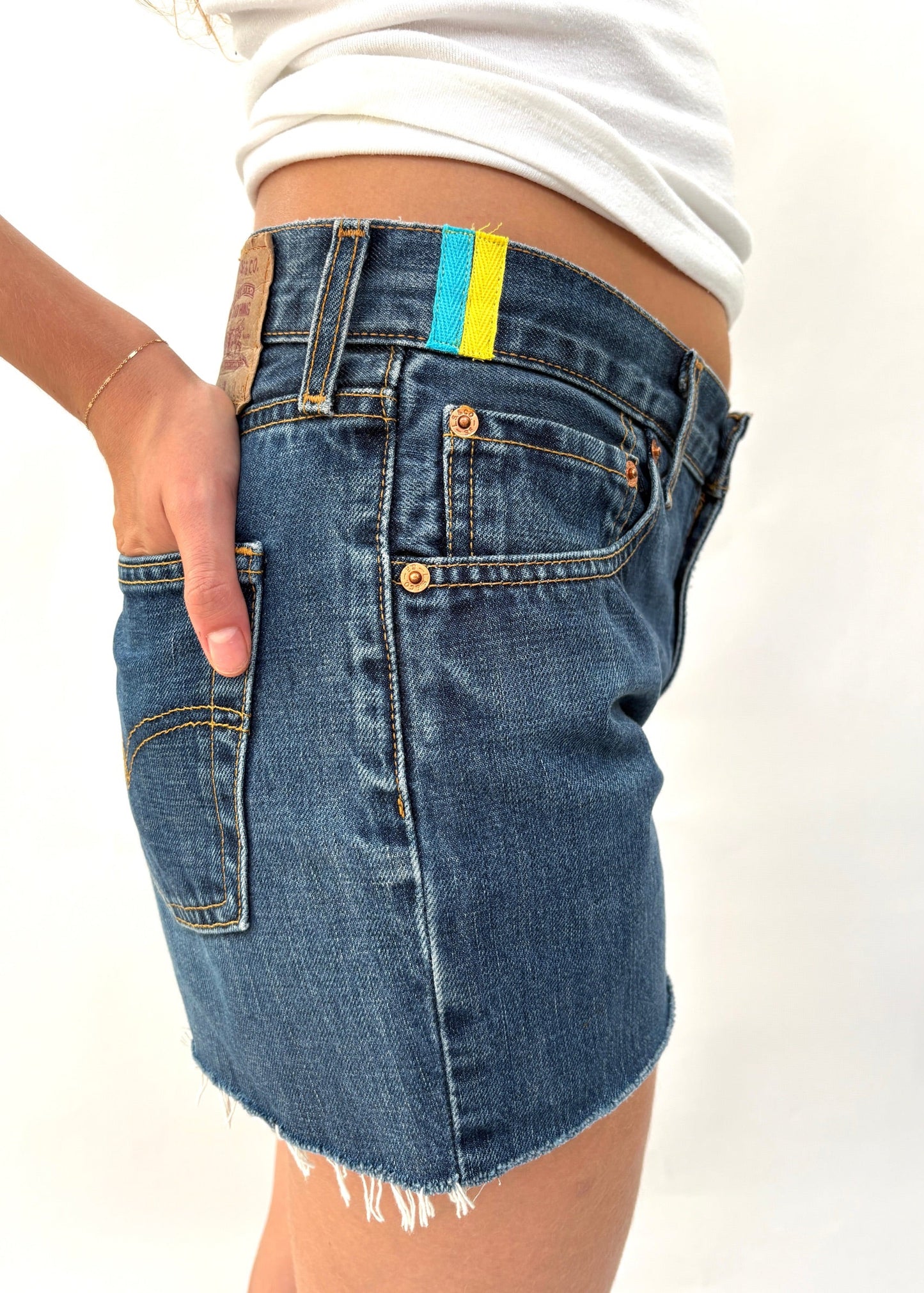011. Levi's Cut Offs Orange Stripe