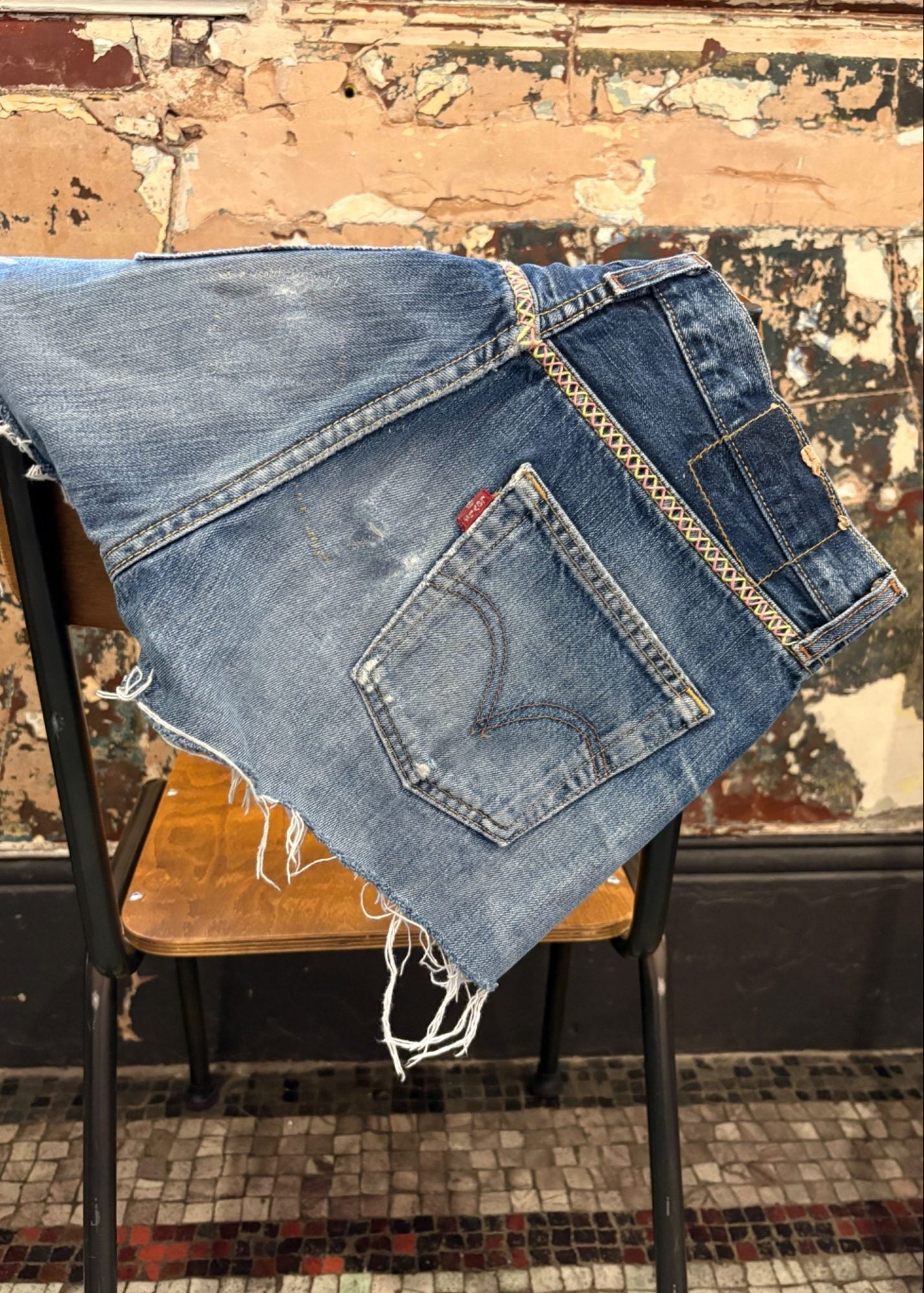 023. Zig Zag Levi's Cut Offs