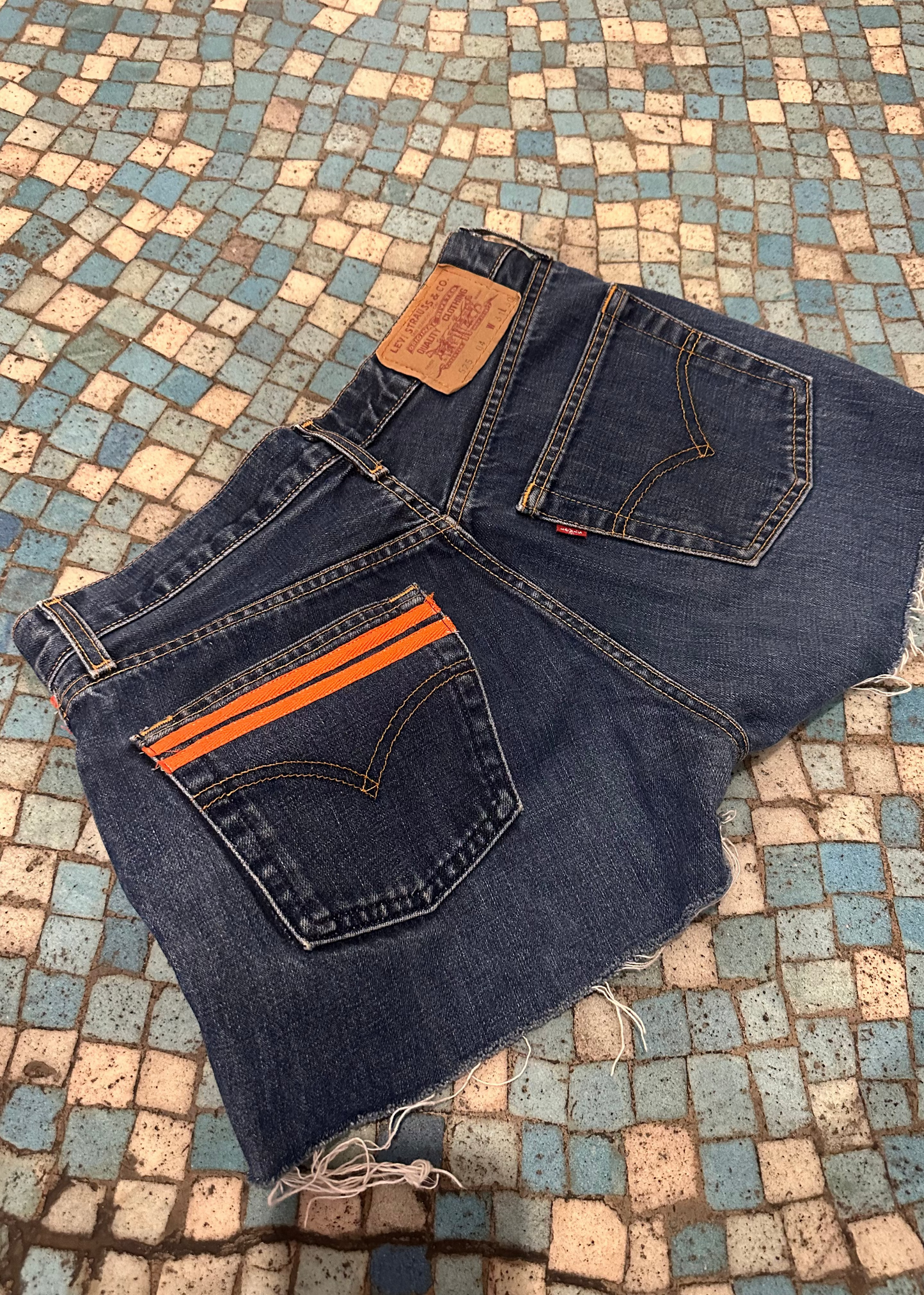 011. Levi's Cut Offs Orange Stripe